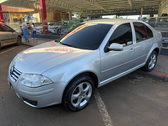VOLKSWAGEN BORA 2.0 MI 8V FLEX 4P MANUAL VOLKSWAGEN BORA 2.0 MI 8V FLEX 4P MANUAL